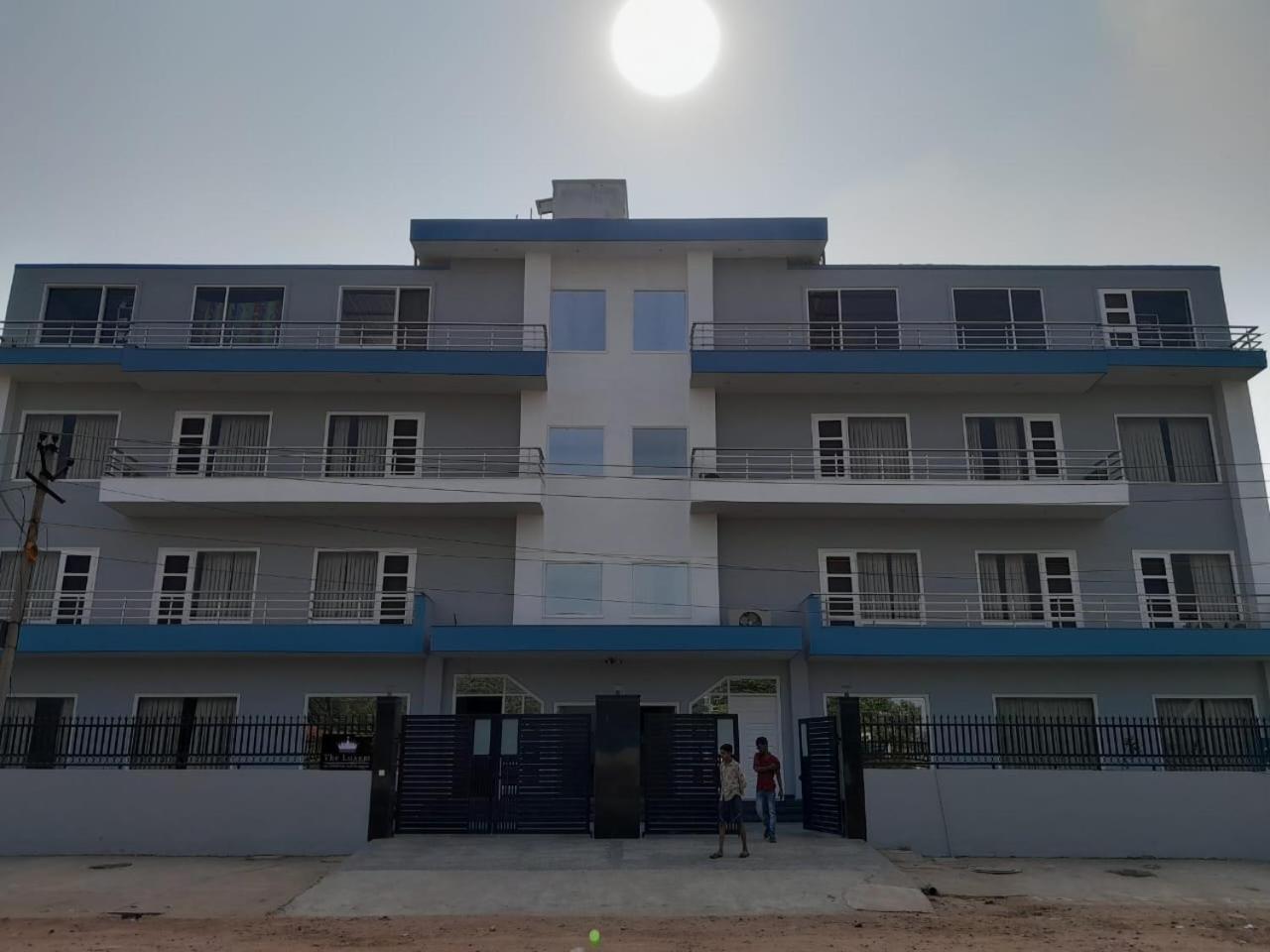 Hotel The Luxem - Behind Ibis Hotel Gurugram 구르가온 외부 사진